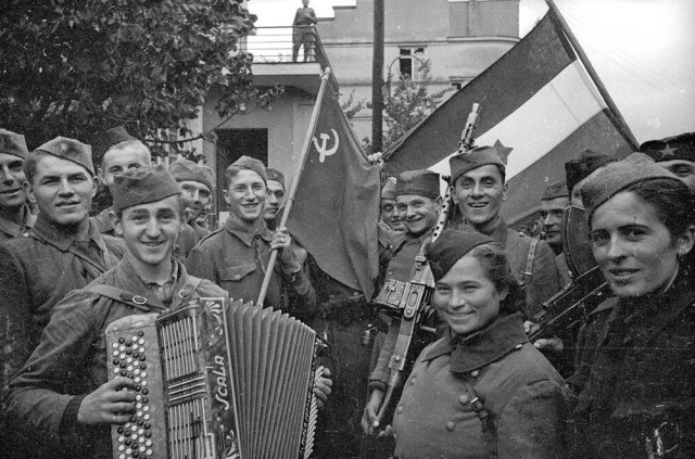 Фотограф Евгений Халдей