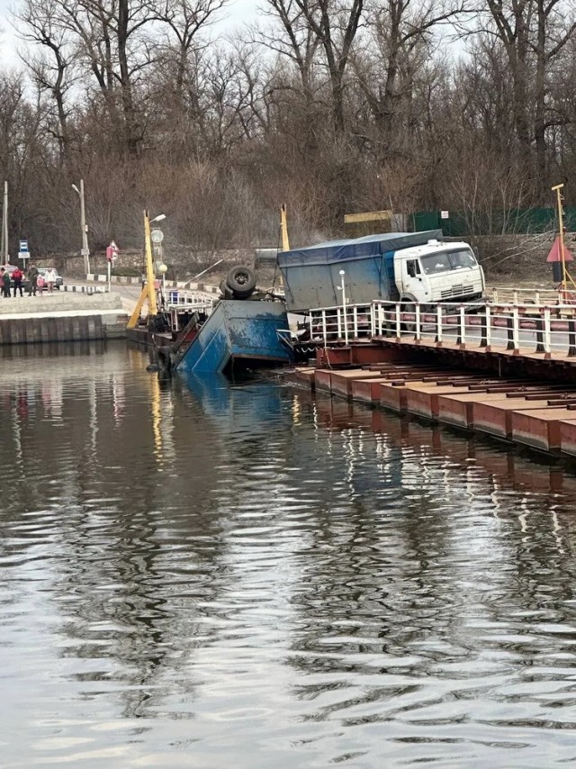 Богучар Петропавловка - идиот на фуре!