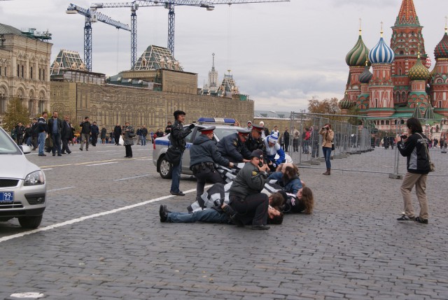 Чемодан на Красной площади.