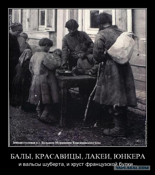 Уникальный альбом с фотографиями царской семьи.
