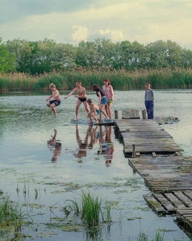 Не плачь. Это ностальгия в глаз попала