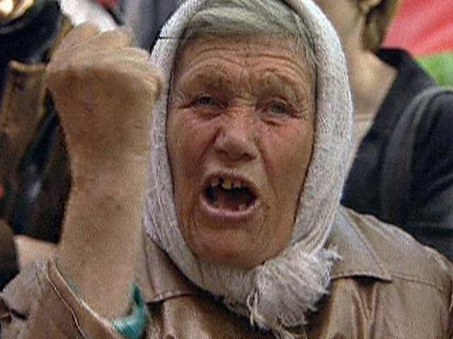 Цветная капуста, где-то стала по настоящему цветной.