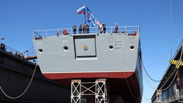 "Северная верфь" спустила на воду фрегат "Адмирал Амелько"