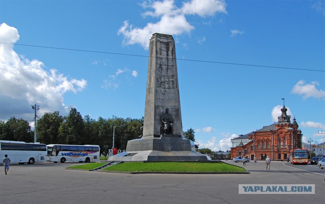 Какие прозвища дают памятникам в России