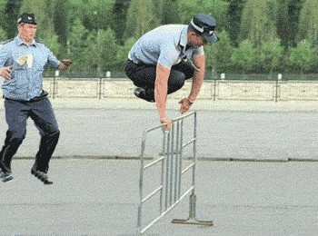 Фотожаба: Милицейские скачки