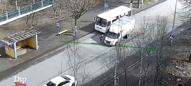В Петрозаводске грузовик сбил девочку на пешеходном переходе