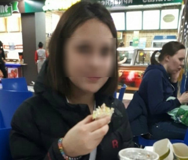 На Урале 11-летняя девочка случайно сожгла дом, украла 40 тысяч рублей и сбежала