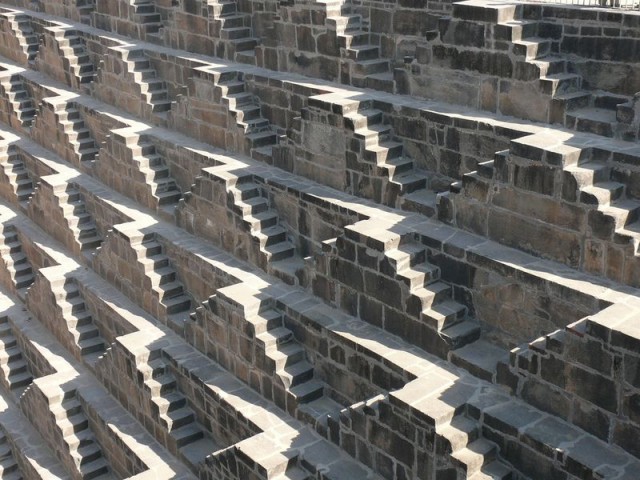 Колодец Chand Baori в Индии (26 фото)
