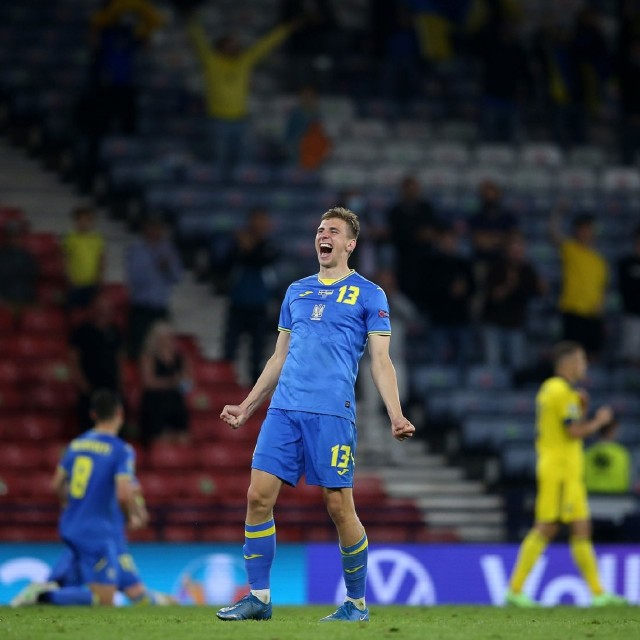 Украина победила шведов на евро