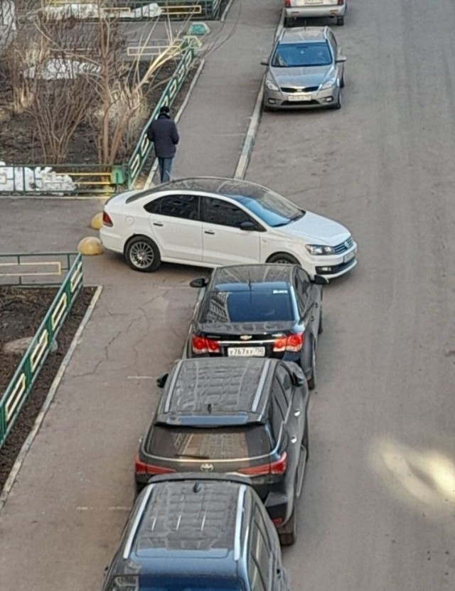 А чо такова, обойти сложна?!