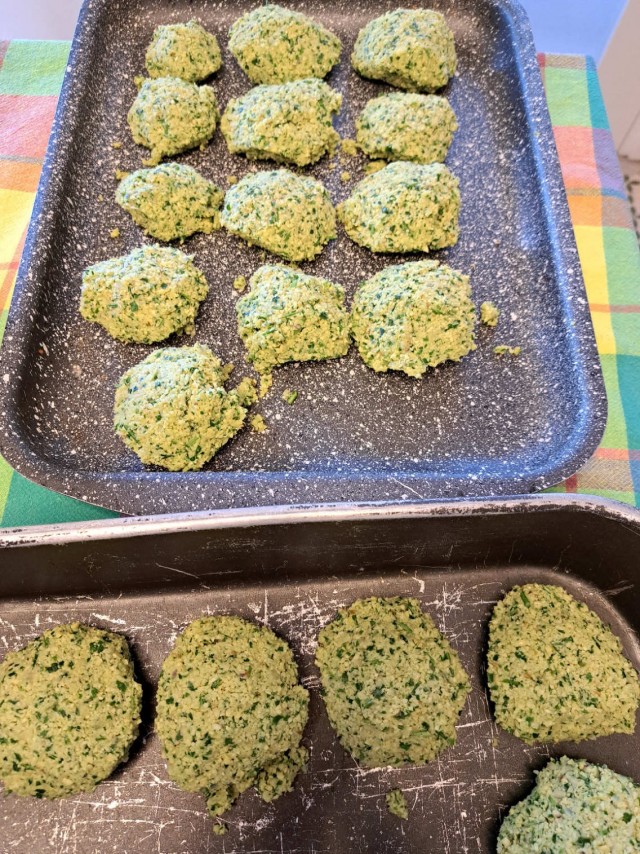 Фалафель с соусом тахини