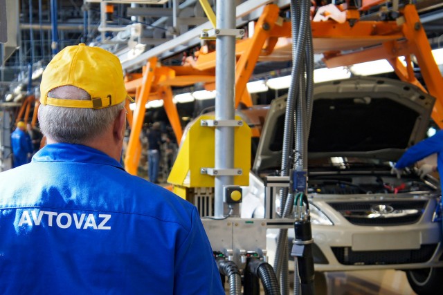 Владельцы LADA начали массово подавать в суд на АВТОВАЗ в 2024 году