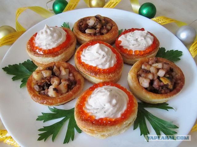 Фуршетный закусочный стол