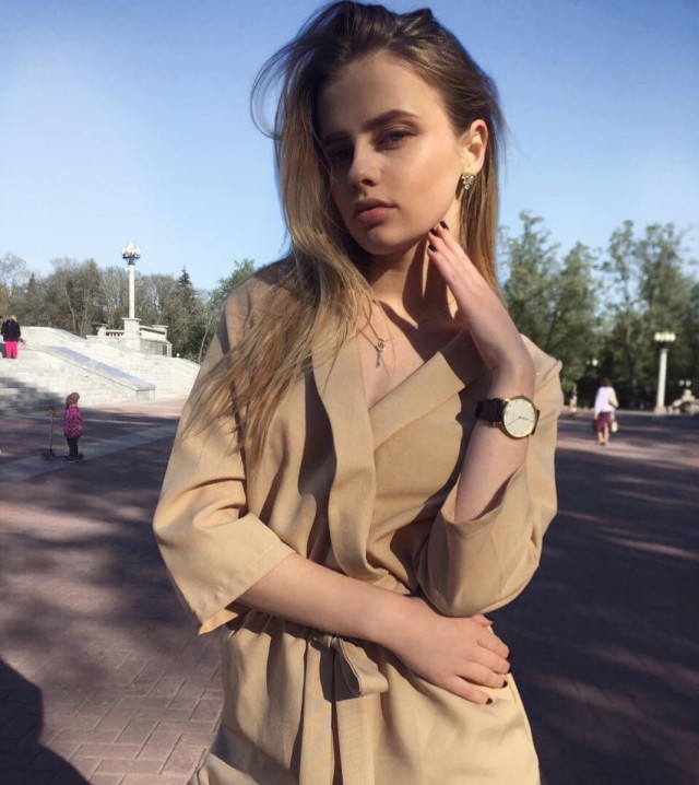 Приятные девушки из сети