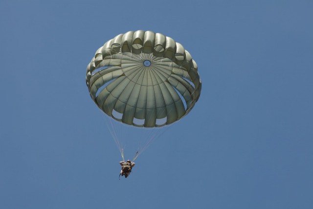 Система воздушной эвакуации “Skyhook” Aeroretriever System.