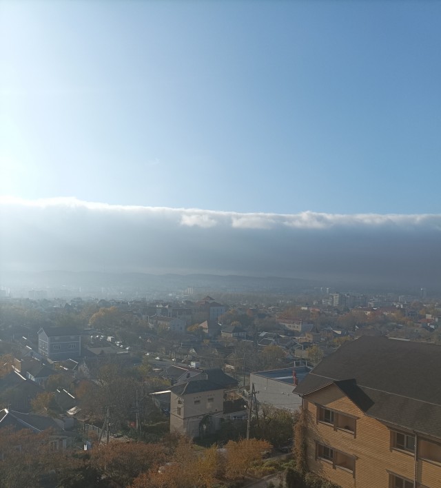А из нашего окна вот такая красота...