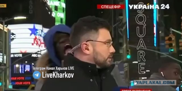 Макака и журналист