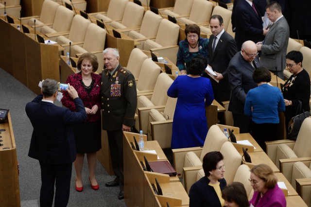 Недовольным из-за слишком длинного рабочего дня женщинам-депутатам предложили сдать мандат