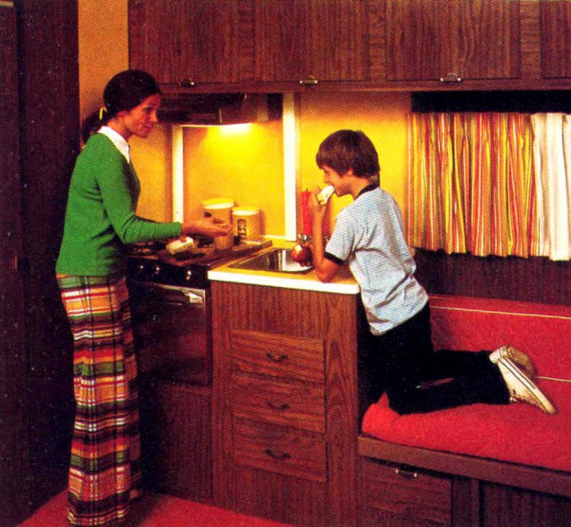 Винтажная реклама кемперов 70-х