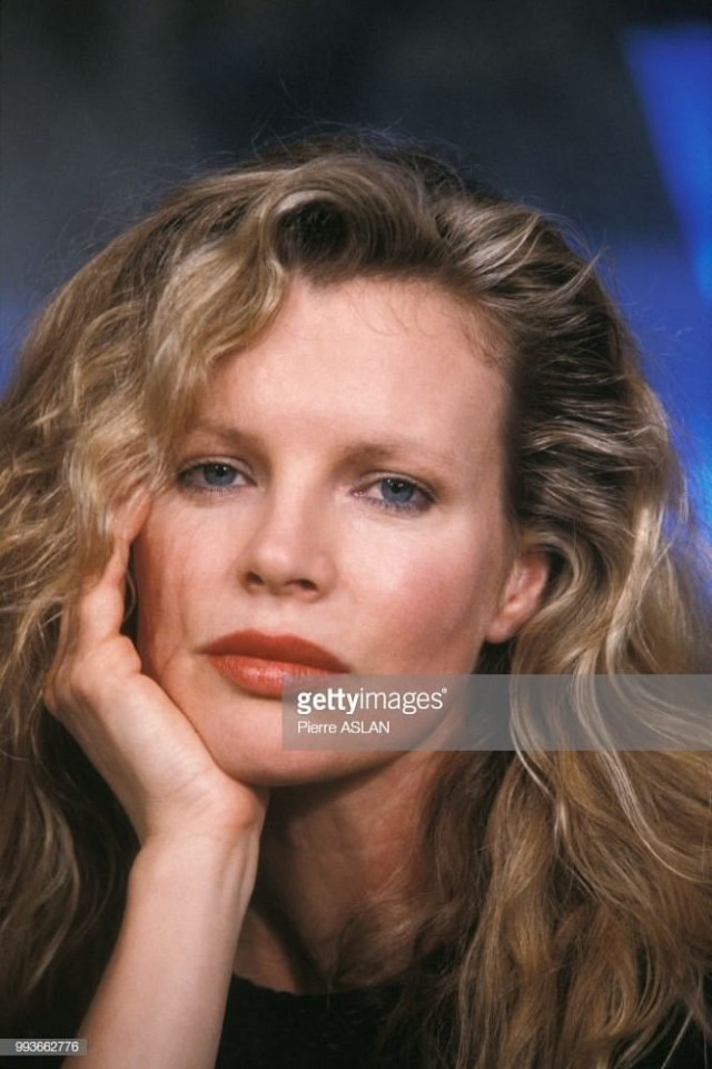 Сексуальная и соблазнительная звезда 90-х — Kim Basinger