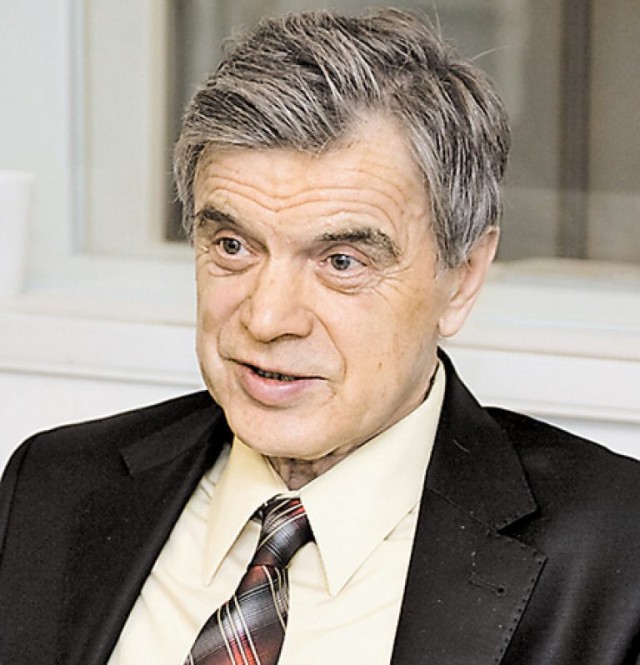 Умер Р. Хасбулатов