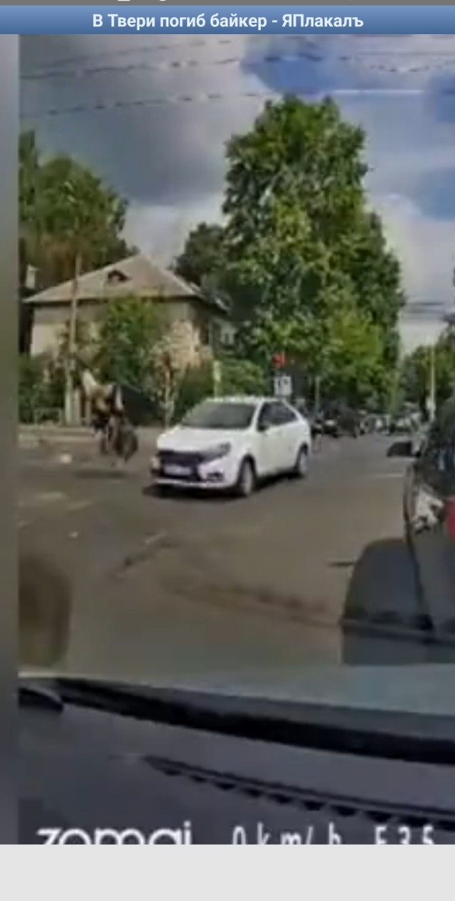 В Твери погиб байкер
