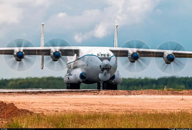 Видео падения Ан-22 в Уводьское водохранилище.
