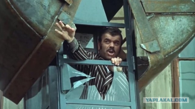 Губернатору Красноярского края заказали переговорную будку с защитой от прослушки