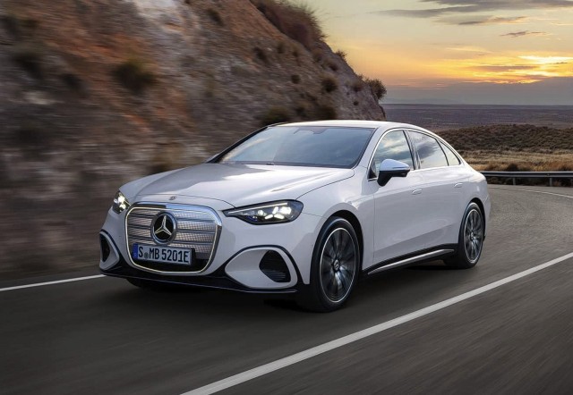 Представлен электроседан Mercedes-Benz C-Class нового поколения - машины уже сходят с конвейера