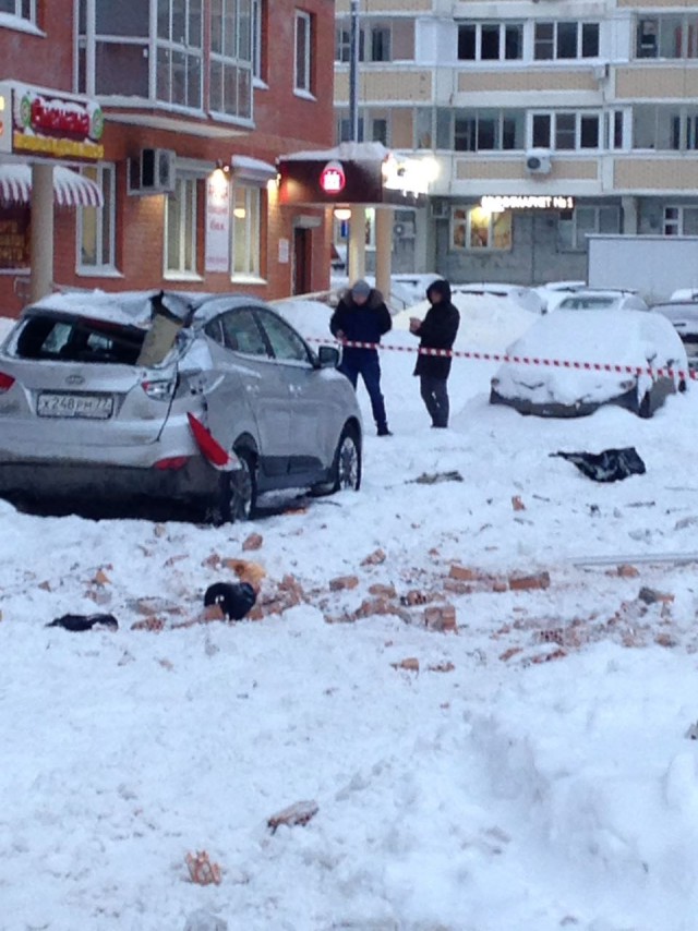 Очевидцы сообщили о взрыве в жилом доме в Бутово-парк