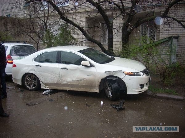 ....И снова малолетнее быдло за рулем