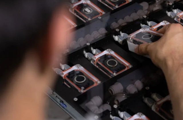 Neuralink с помощью мозгового импланта научила обезьяну видеть несуществующие объекты