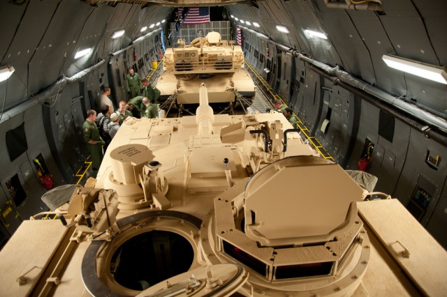 ​НАТО: „У нас проблема. Русские отказались возить наши танки“