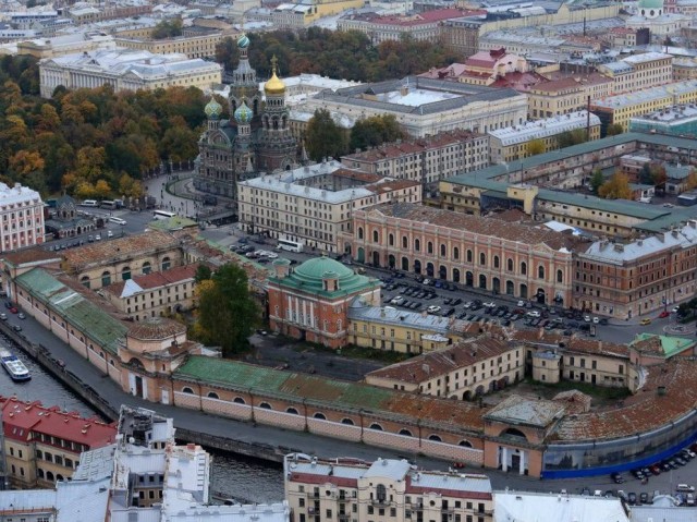 Бегловские маршруты 2023: руины Петербурга