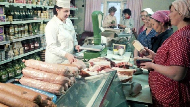 Ассортимент деревенского магазина.