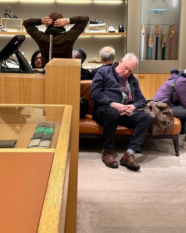 Самые грустные существа — мужья в Hermès