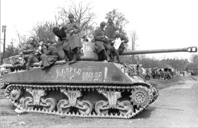 1944. Небольшая подборка военных фотографий