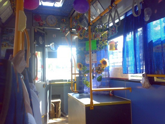 Праздничный автобус на маршруте