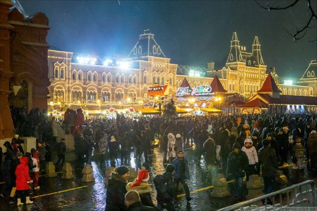 Как в центре Москвы Новый год встречали