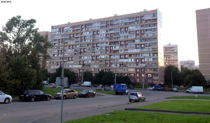 Почему в "хрущевках" нет балкона на первом этаже?