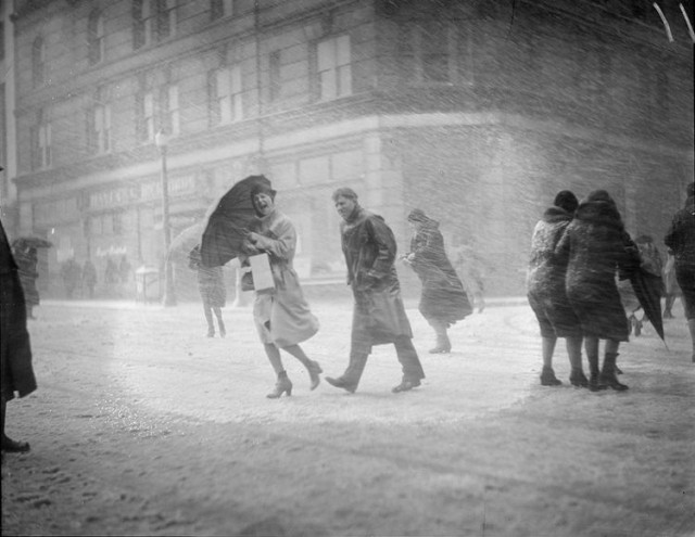 С наступающим! Ретрокартинки про Новый год!