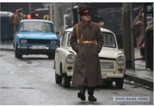 Появились первые фотографии со съемок фильма «Тетрис»