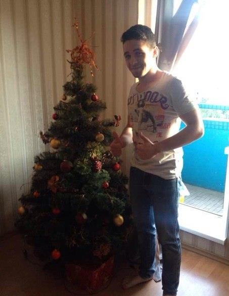 вчера зашел к другу домой...