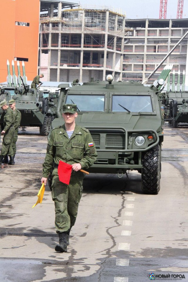 Техника на Ходынке и перегон техники в Москву