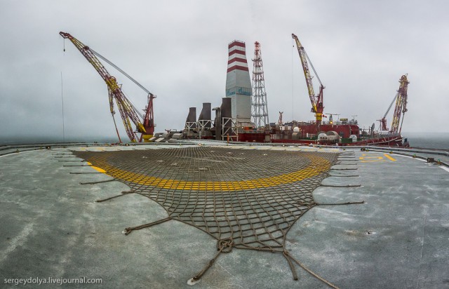 Как добывают первую арктическую нефть