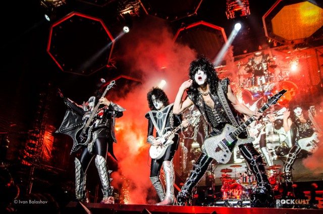 Kiss - Dynasty. История создания
