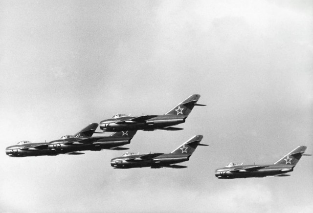 70 лет назад советские асы организовали ВВС США "черный четверг"