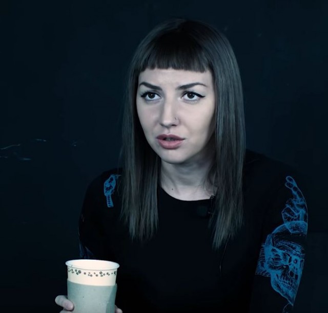 "Чего бл**ь?" Мем с девушкой