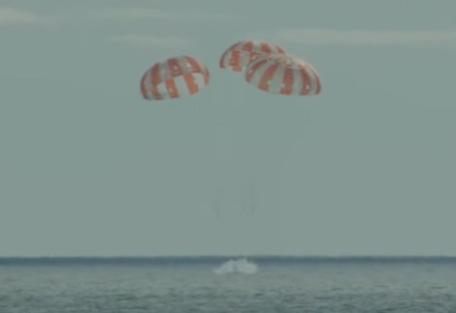 Корабль «Орион» приводнился в Тихом океане. Миссия «Артемида-1» завершена