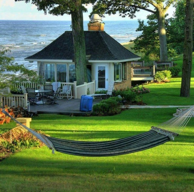 Хочу сбежать туда, где я могу жить хорошо